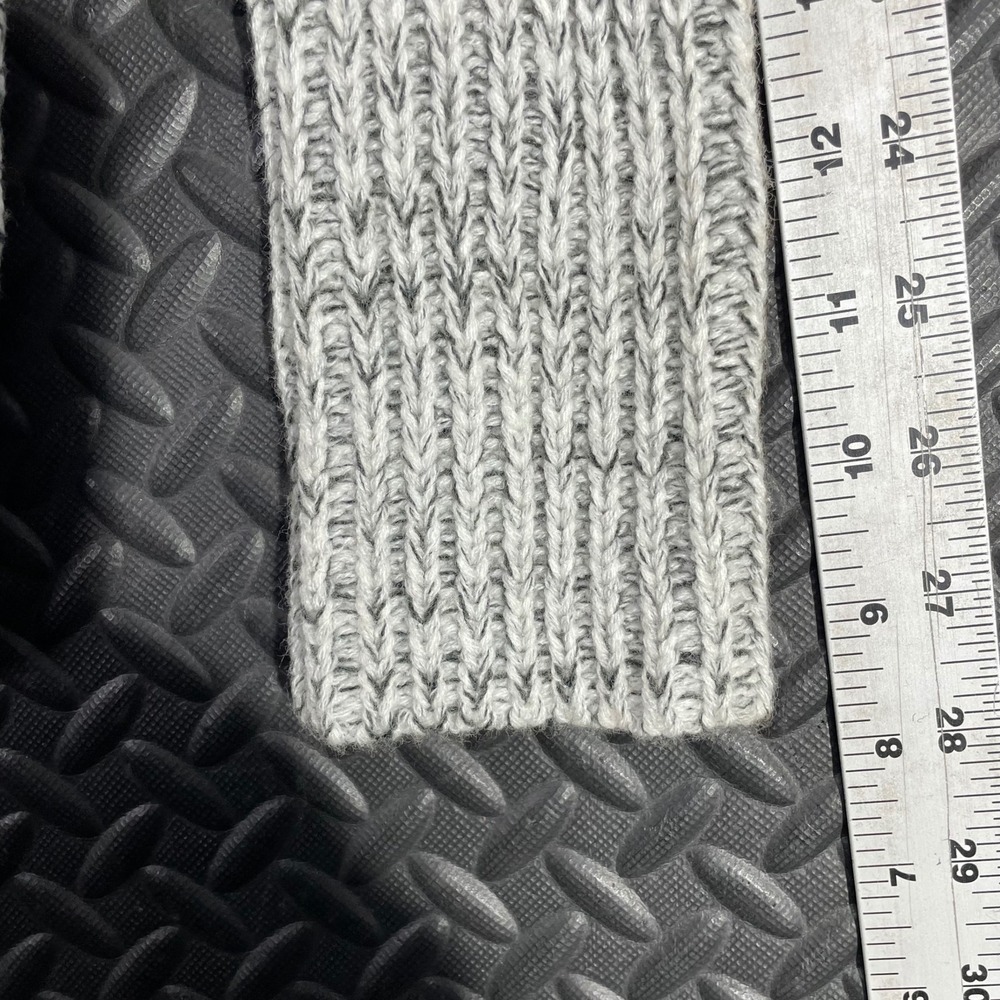 New J.J. Basics‎ Gray Knitted Cardigan Sweater 100% Acrylics Women's Size Small - Picture 7 of 8